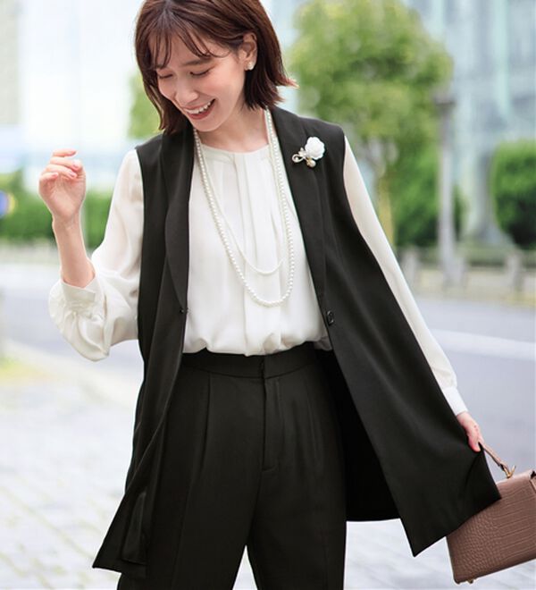 Viola e Viola（ヴィオラ エ ヴィオラ）の「【５つの機能付】３点セットジレパンツスーツ（パンツスーツ）」｜詳細画像