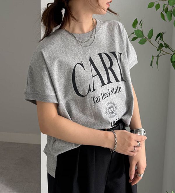 RANAN（ラナン）の「【汗シミ防止】カレッジロゴプリントT（Tシャツ）」｜詳細画像