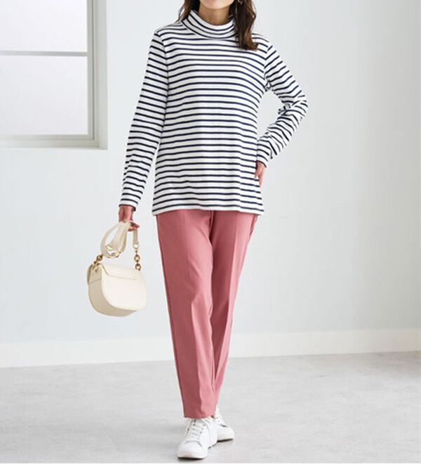 BELLUNA（ベルーナ）の「吸湿発熱ハイネックプルオーバー（カットソー）」｜詳細画像