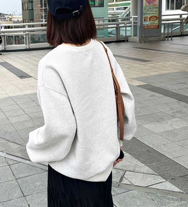 GeeRA（ジーラ）の「ロゴ＆ハート刺しゅう裏起毛スウェット（トレーナー・スウェット）」｜詳細画像