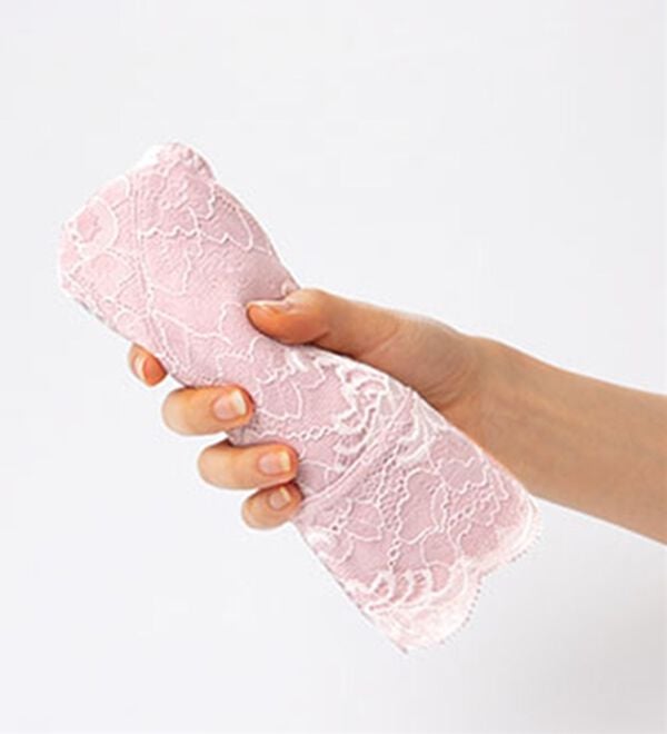 LAVIENNE（ラヴィエンヌ）の「【吸汗速乾】グラマーさんのフラットすっきりブラ（ブラジャー）」｜詳細画像