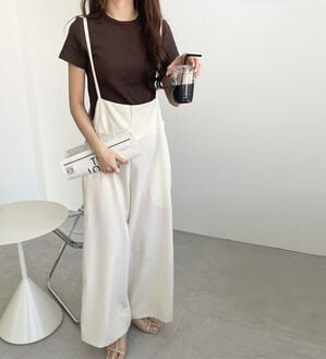 GeeRA（ジーラ）の「サロペットワイドパンツ（オールインワン）」｜アイボリー