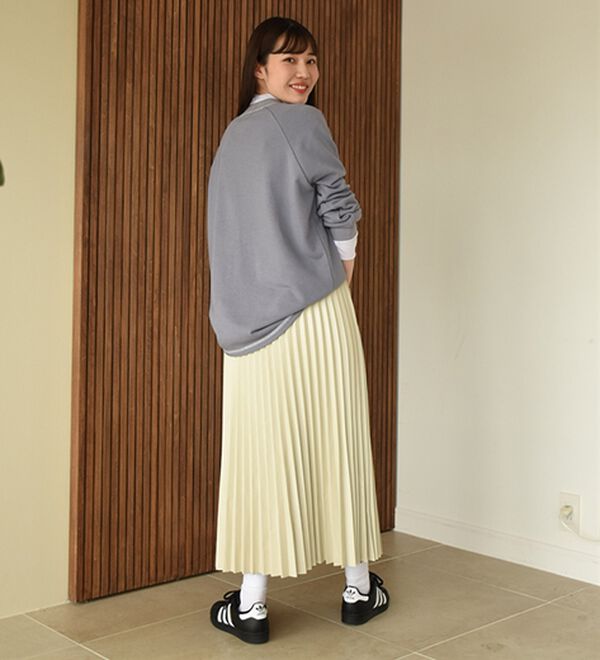 BELLUNA（ベルーナ）の「華奢見せ！しっかり綿混裏毛素材トレーナー（トレーナー・スウェット）」｜詳細画像