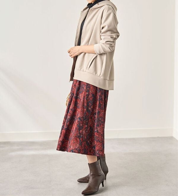 BELLUNA（ベルーナ）の「吸湿発熱ハイネックプルオーバー（カットソー）」｜詳細画像