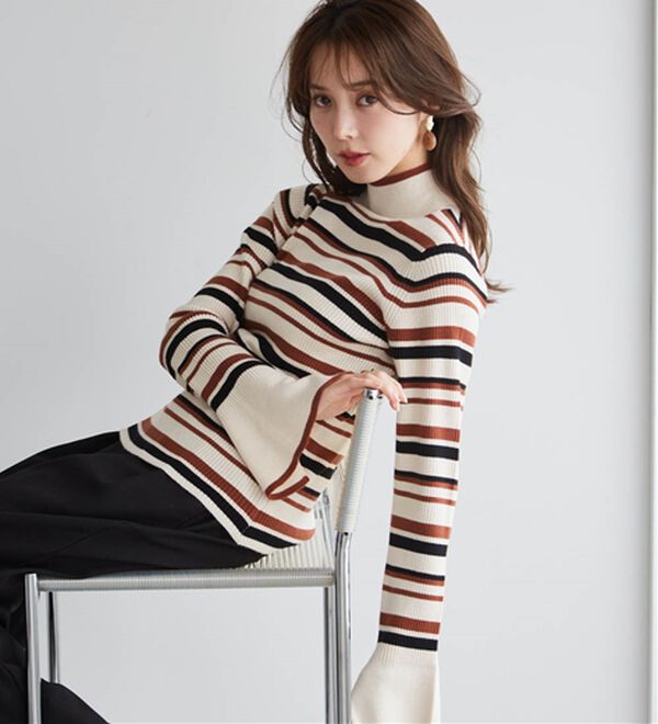 RANAN（ラナン）の「配色使いフレアー袖プチハイネックリブニット（ニット・セーター）」｜詳細画像