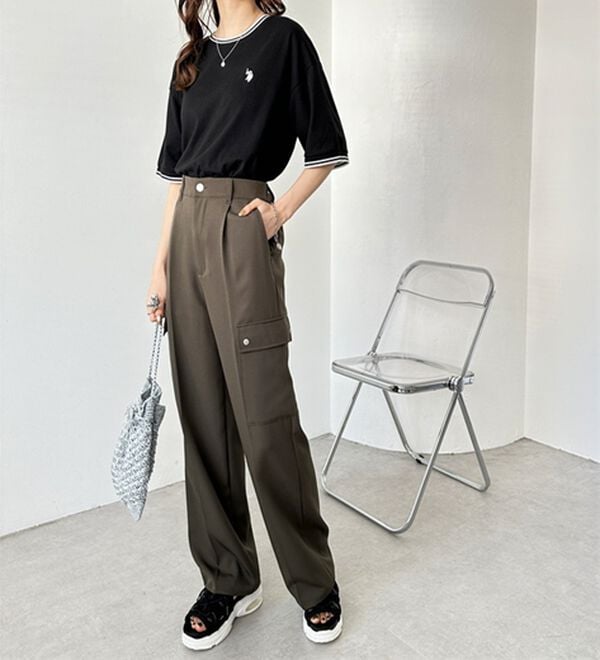 GeeRA（ジーラ）の「タックワイドストレートカーゴパンツ（フルレングスパンツ）」｜詳細画像