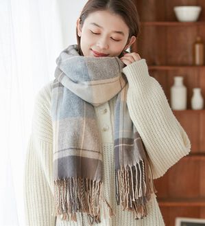 Viola e Viola（ヴィオラ エ ヴィオラ）の「クリーミータッチストール（ストール・スカーフ・マフラー）」｜詳細画像