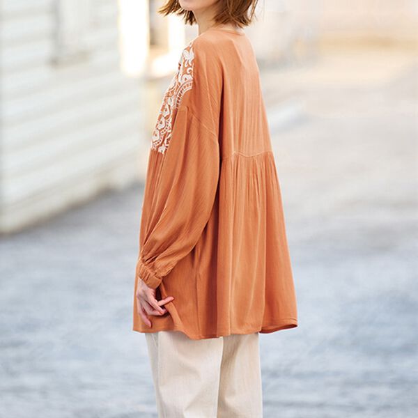 RANAN（ラナン）の「楊柳刺しゅうブラウス（ブラウス）」｜詳細画像