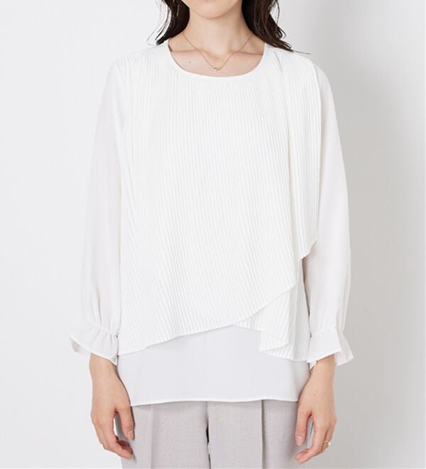 BELLUNA（ベルーナ）の「【Ｌａｇｒｉｌｕａ】プリーツ使いアシメデザインブラウス（ブラウス）」｜詳細画像