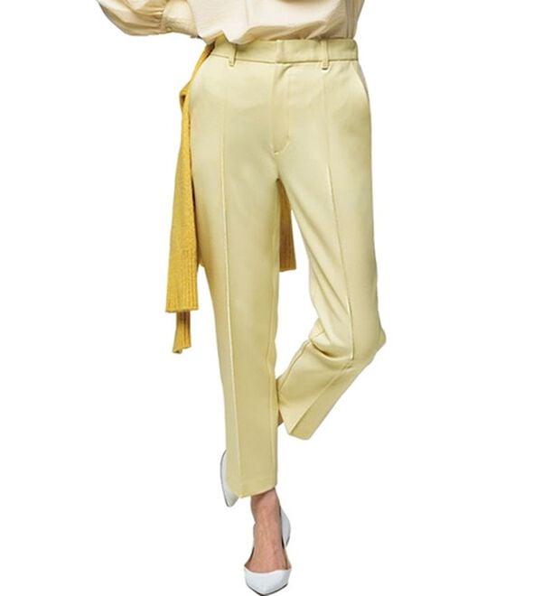 VINNO（ヴィノ）の「ウールライク美脚テーパードパンツ（フルレングスパンツ）」｜ライトイエロー