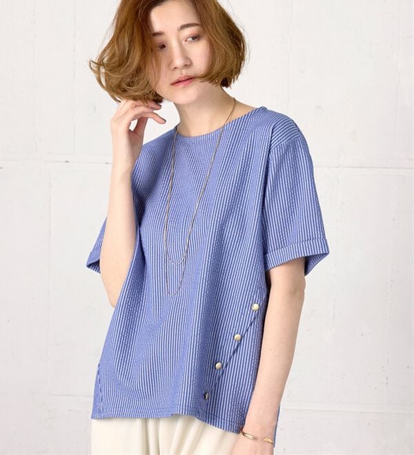 BELLUNA（ベルーナ）の「サッカー素材裾ボタンプルオーバー（カットソー）」｜詳細画像