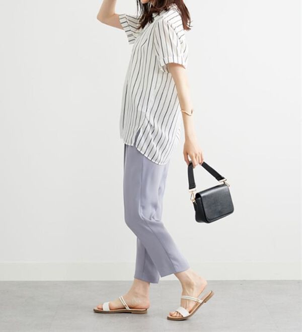 BELLUNA（ベルーナ）の「エアリーツイル裾タックシャツチュニック（チュニック）」｜詳細画像