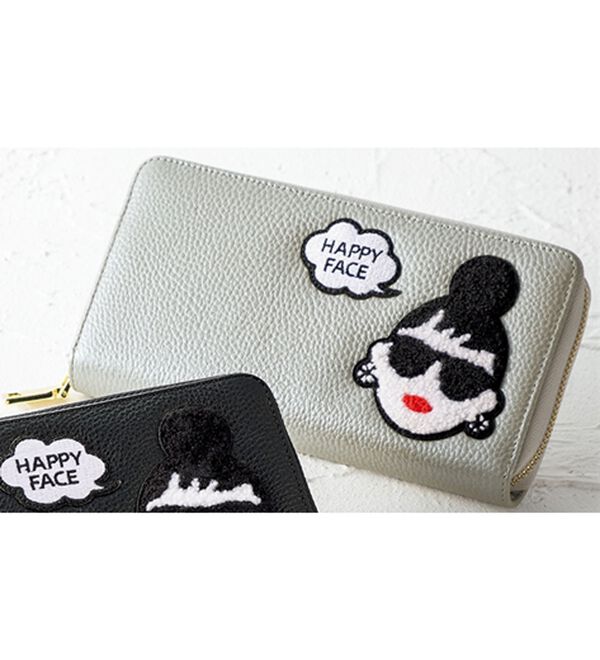 BELLUNA（ベルーナ）の「＜ハッピーフェイス＞牛革ラウンド長財布（財布・パスケース）」｜シルバー