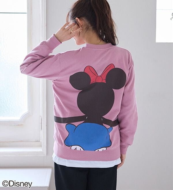 Disney＞【ミッキー＆ミニー】抱き着きプリント裏起毛トレーナー