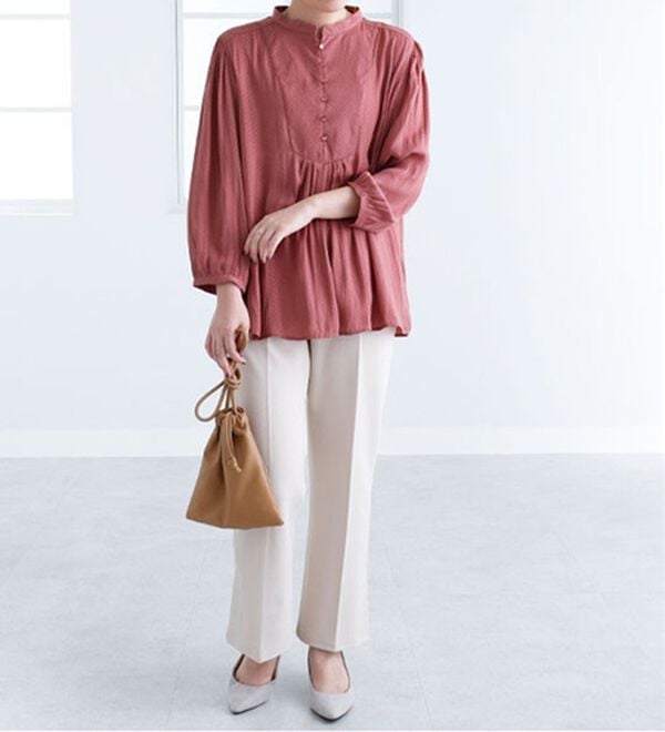 BELLUNA（ベルーナ）の「サテンドビー素材切替デザインブラウス（ブラウス）」｜詳細画像