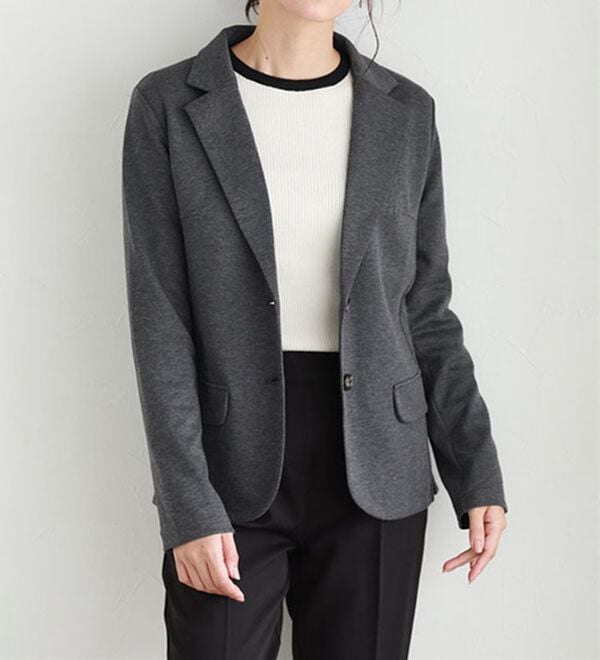 Pierrot（ピエロ）の「ＯＮ／ＯＦＦ使えるポンチ素材テーラードジャケット（テーラードジャケット）」｜詳細画像