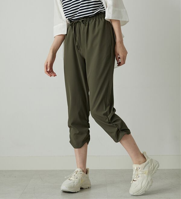 BELLUNA（ベルーナ）の「【接触冷感/UVカット/吸水速乾/軽量】ヒンヤリ＆速乾！裾くしゅクロップドパンツ（クロップドパンツ）」｜詳細画像