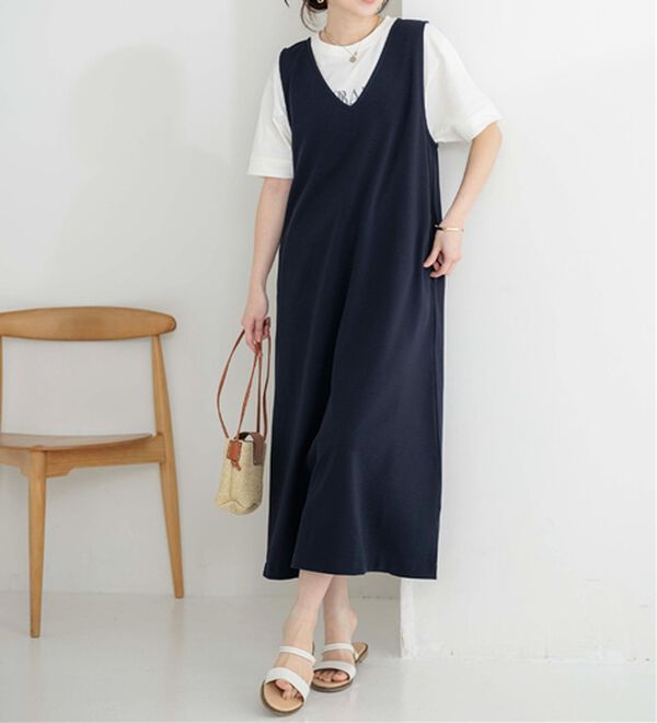 BELLUNA（ベルーナ）の「【２点セット】ロゴＴシャツ付ワンピースアンサンブル（アンサンブル）」｜詳細画像