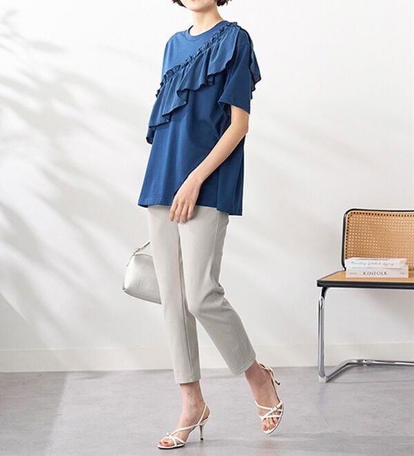 BELLUNA（ベルーナ）の「【再入荷】美ストレッチ素材アンクル丈レギンスパンツ（クロップドパンツ）」｜詳細画像