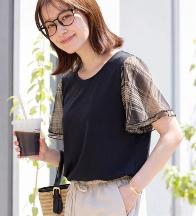 Viola e Viola（ヴィオラ エ ヴィオラ）の「【５つの機能付】袖シフォンゆるＴシャツ（Tシャツ）」