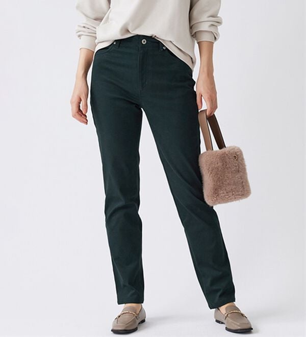 BELLUNA（ベルーナ）の「静電防止！蓄熱綿サテンストレッチカラーパンツ（フルレングスパンツ）」｜詳細画像