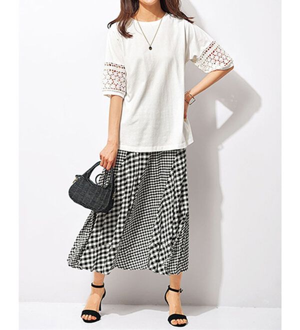 BELLUNA（ベルーナ）の「袖レース切替デザインプルオーバー（カットソー）」｜詳細画像