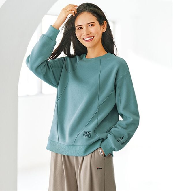 BELLUNA（ベルーナ）の「＜ＦＩＬＡ＞裏起毛ピンタックデザインプルオーバー（カットソー）」｜セージ