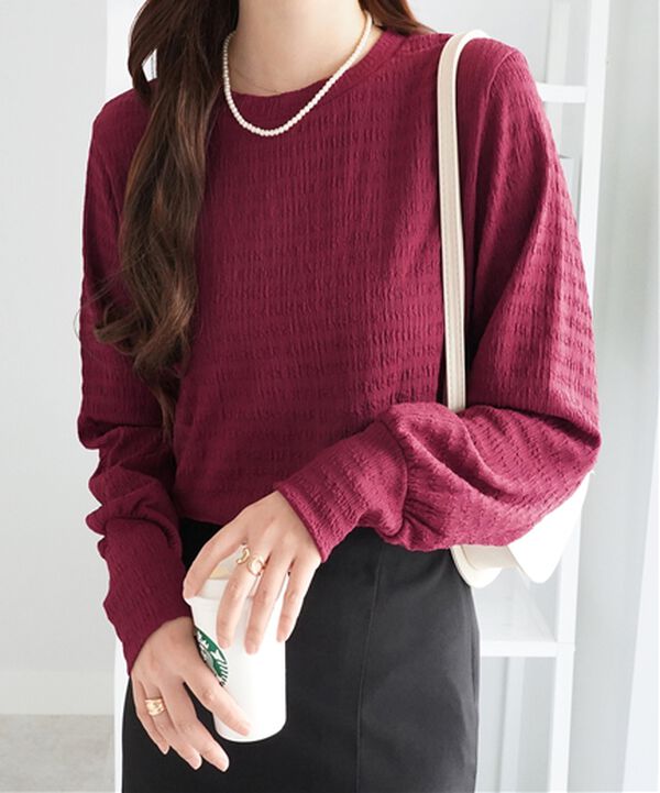 alotta（アロッタ）の「着映えジャカード素材パフ袖ゆるトップス（カットソー）」｜詳細画像