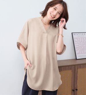 Viola e Viola（ヴィオラ エ ヴィオラ）の「【接触冷感】ひんやり！さらさらＥＡＳＹタックスキッパーチュニック（チュニック）」｜グレージュ