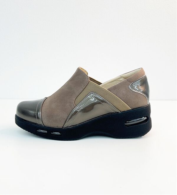 BELLUNA（ベルーナ）の「４Ｅダブルエア異素材切替シューズ（スリッポン）」｜詳細画像