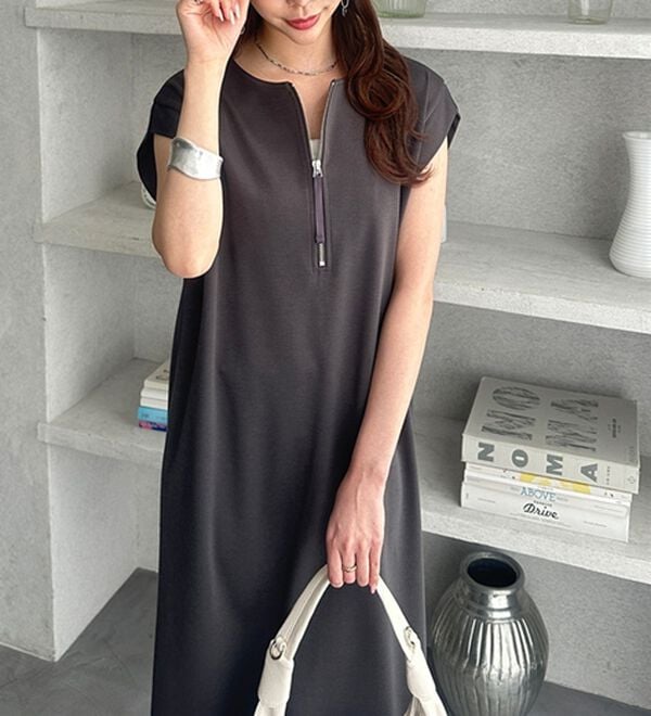 GeeRA（ジーラ）の「前後２ＷＡＹハーフジップＩラインワンピース（カットソーワンピース）」｜詳細画像