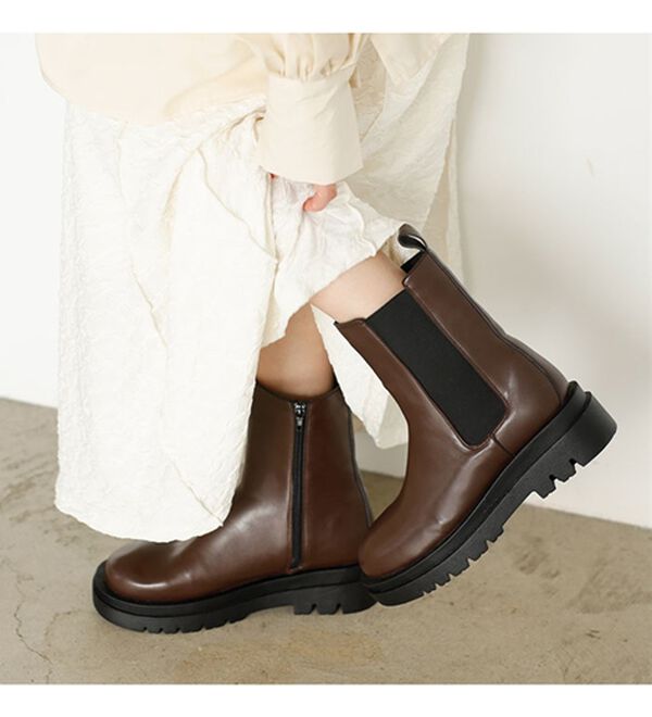 GeeRA（ジーラ）の「トラックソールサイドゴアブーツ（ブーツ）」｜詳細画像