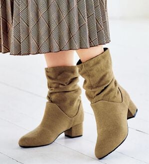 BELLUNA（ベルーナ）の「くしゅっと小洒落感ニットブーツ（ブーツ）」｜ライトオーク