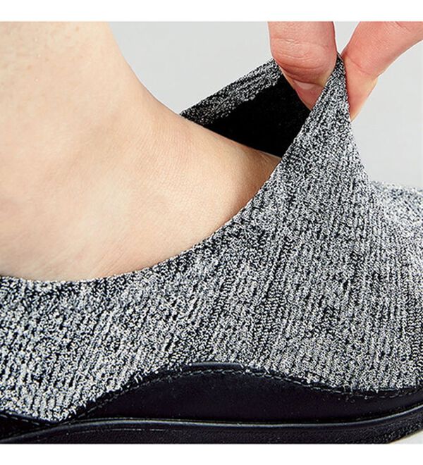 BELLUNA（ベルーナ）の「改良版幅広のびの～びクッションシューズ（スリッポン）」｜詳細画像