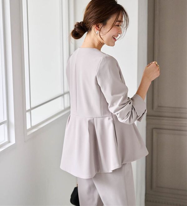 RANAN（ラナン）の「【２点セット】防シワ！ノーカラーペプラムパンツスーツ（パンツスーツ）」｜詳細画像