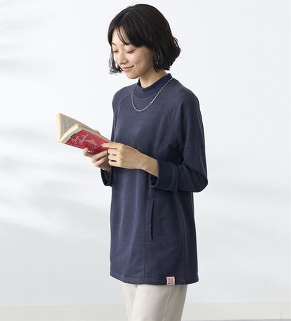 BELLUNA（ベルーナ）の「綿入り素材ラグランデザインポケットトレーナー（トレーナー・スウェット）」｜詳細画像