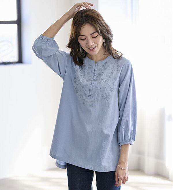新品タグ付 Apuweiser-riche フラワー刺繍ゆるブラウス ネイビー1 SHOPで大人気☆刺繍ブラウス♪ | Apuweiser-riche Official Blog