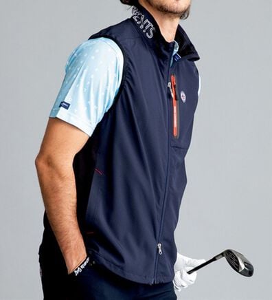 「＜トランスコンチネンツゴルフ＞グーンと振れる涼感ベスト（メンズベスト）」