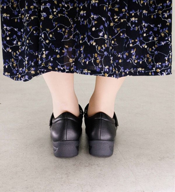 BELLUNA（ベルーナ）の「５Ｅ幅広外反母趾対応の甲ベルトシューズ（パンプス）」｜詳細画像