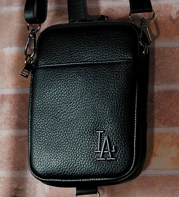 「＜ＭＬＢ＞スマートショルダー（メンズショルダーバッグ）」｜ロサンゼルスドジャース