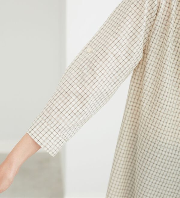 BELLUNA（ベルーナ）の「フランス綾ドレープ使いシャツチュニック（チュニック）」｜詳細画像