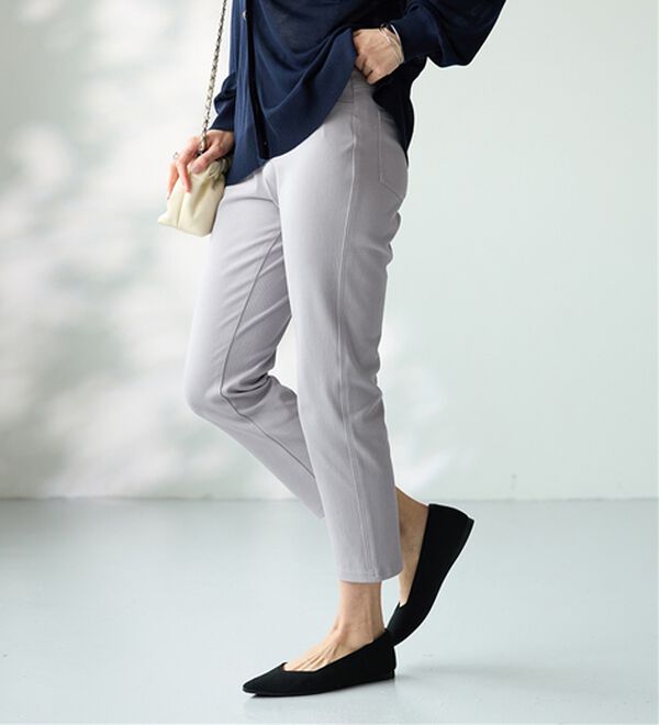 BELLUNA（ベルーナ）の「【再入荷】美ストレッチ素材アンクル丈レギンスパンツ（クロップドパンツ）」｜詳細画像