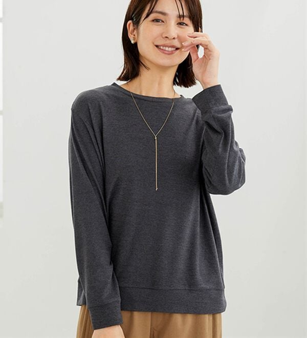 BELLUNA（ベルーナ）の「マシュマロタッチふんわり起毛素材プルオーバー（カットソー）」｜詳細画像