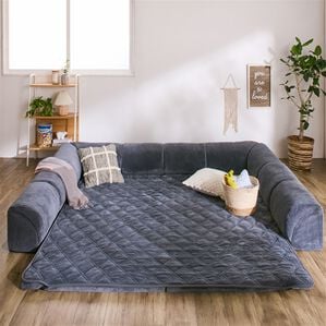 iellio（イエリオ）の「ゆったり・まったりクッション一体型ラグ＜フロアソファ・ローソファー・洗えるラグ・プレイマット・プレイルームにも＞（ラグ）」｜チャコールグレー