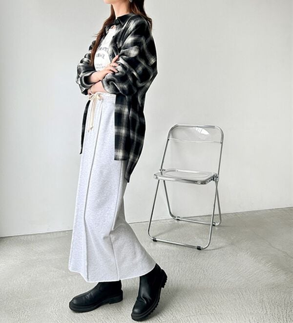 GeeRA（ジーラ）の「すっきり見え！フロントラインスウェットナロースカート（ロングスカート）」｜詳細画像