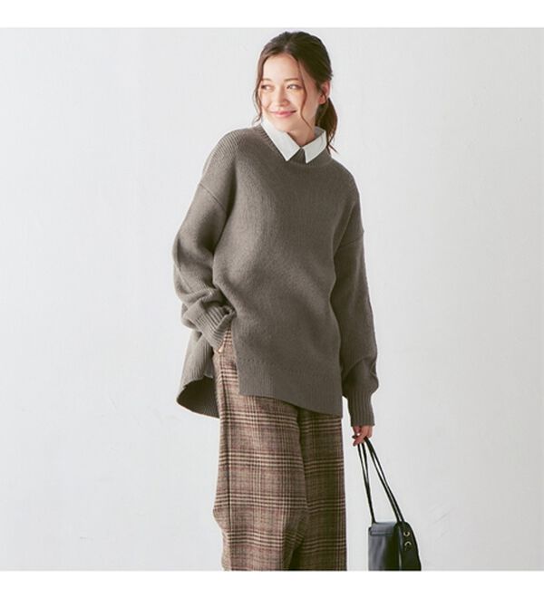 Viola e Viola（ヴィオラ エ ヴィオラ）の「【毛玉になりにくい・静電気防止】サイドスリットハイネックニット（ニット・セーター）」｜詳細画像