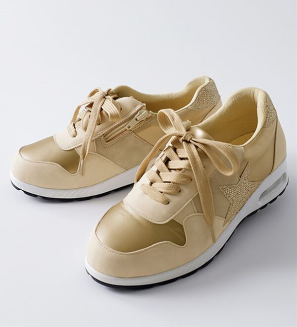 BELLUNA（ベルーナ）の「５Ｅ星モチーフお洒落エアスニーカー（スニーカー）」｜シャンパン系