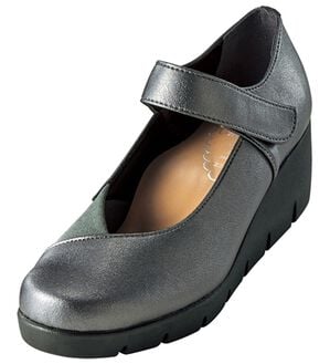 BELLUNA（ベルーナ）の「日本製外反母趾対応柔らかパンプス（パンプス）」｜ガンメタリック