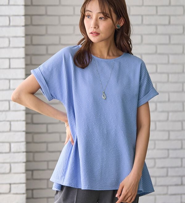 BELLUNA（ベルーナ）の「ニットサッカー素材ペプラムプルオーバー（カットソー）」｜詳細画像