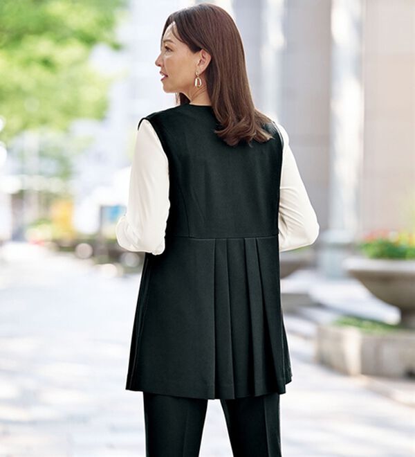 BELLUNA（ベルーナ）の「色褪せにくい黒！ジレセットアップ（セットアップ）」｜詳細画像